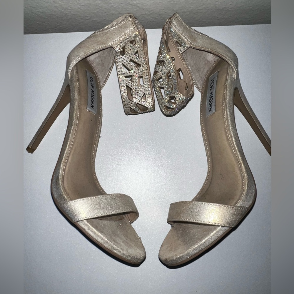 STEVE MADDEN HEELS SIZE 8.5